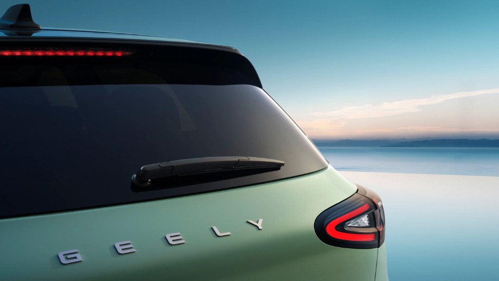 Geely EX2 rear branding and spoiler