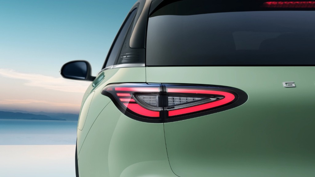 Geely EX2 rear light signature